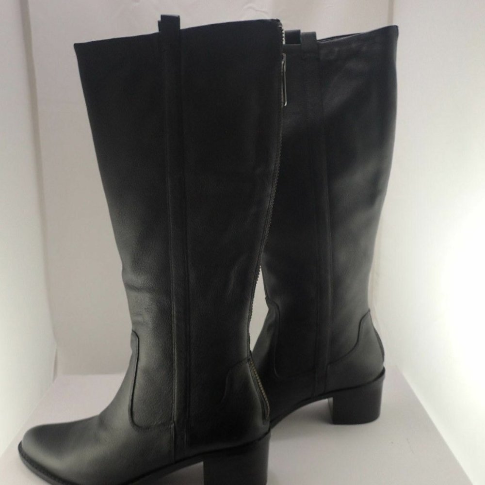 NIB Calvin Klein E7266 Haydee Waxy Black Boots 10